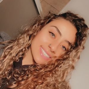 Meet your Posher, Marina